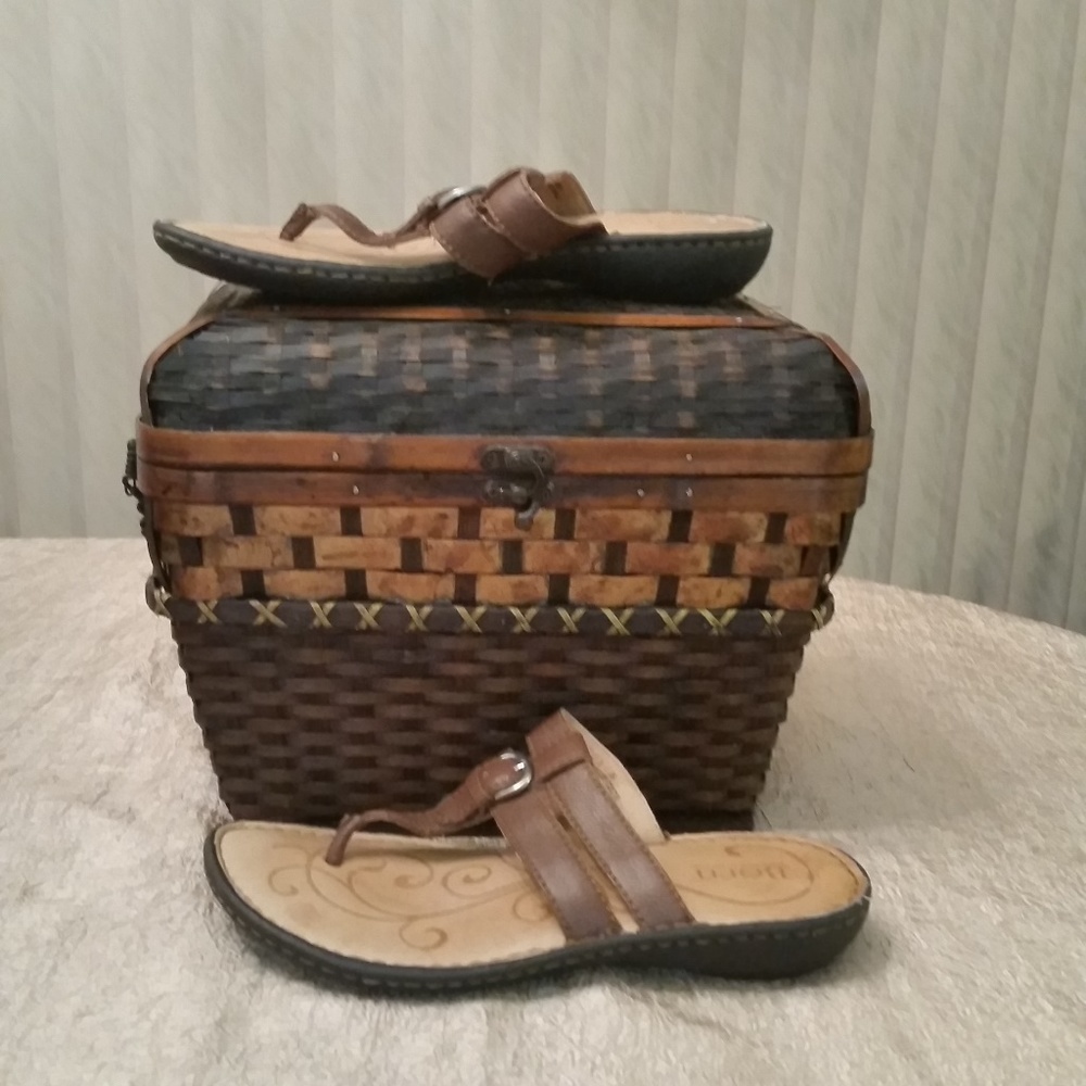 Born Buckle Thong Sandals Brown Size 8/39 - Picture 3 of 6